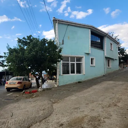 Apartment Saroz Akila *